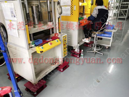 立式注塑機(jī)減振臺(tái)與焊管液壓打孔機(jī)減震墊 為何選錦德萊壓花機(jī)？